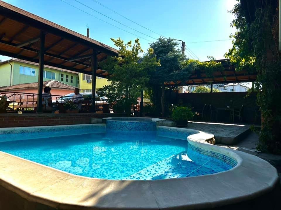 Хотел М1 Hotel Primorsko Luaran gambar