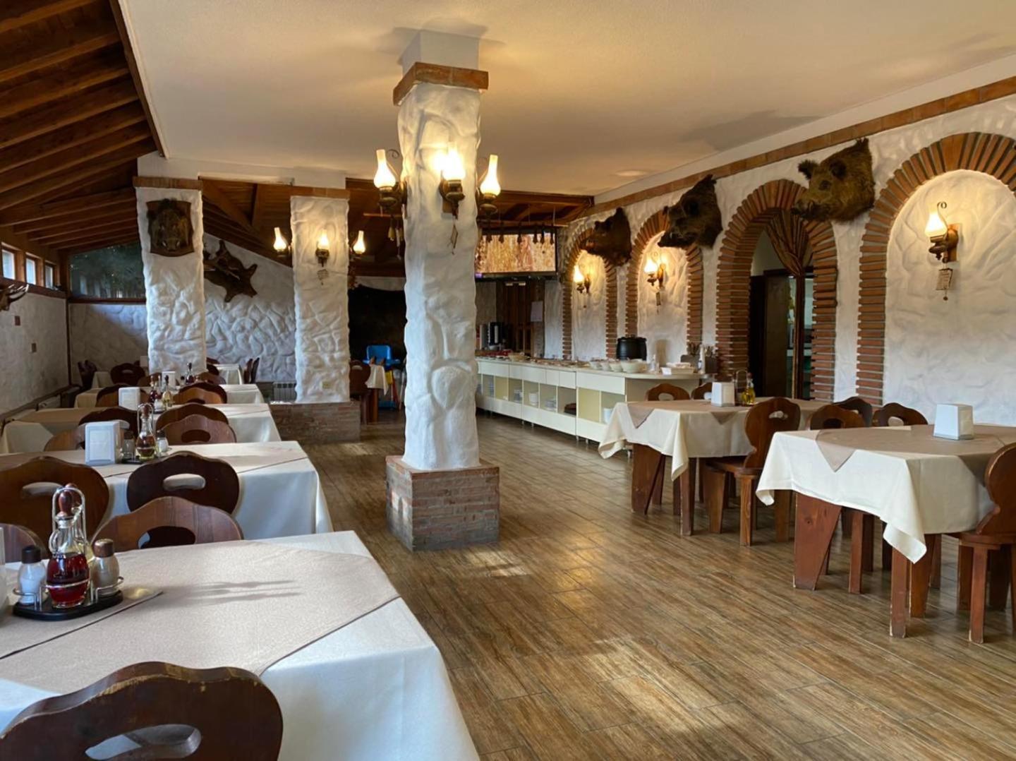 Хотел М1 Hotel Primorsko Luaran gambar